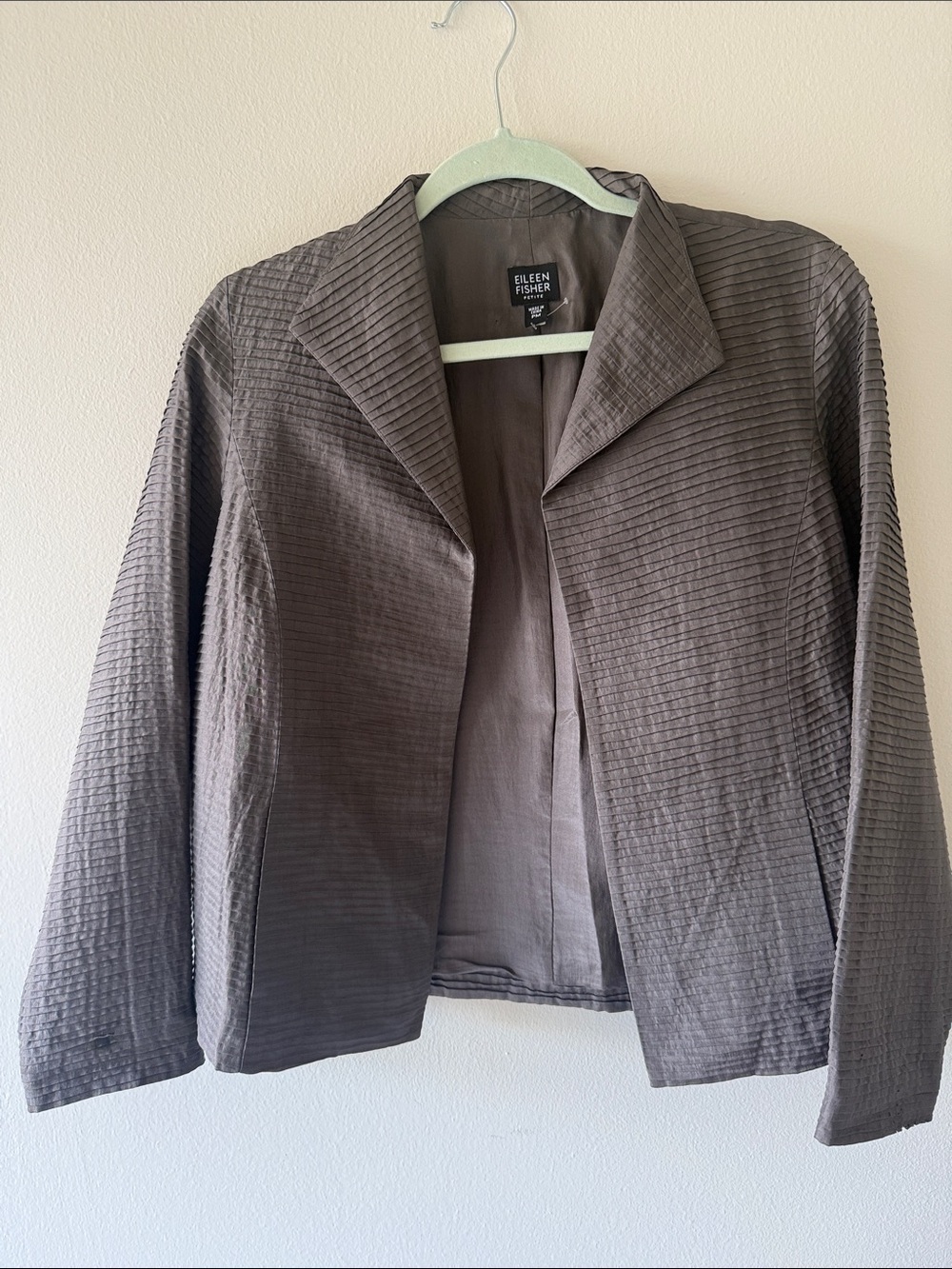 Eileen Fisher Taupe Grey Pleated 100% silk Jacket - size PM